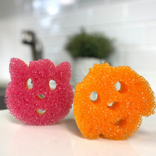 Load image into Gallery viewer, Scrub Daddy Dog Shape
